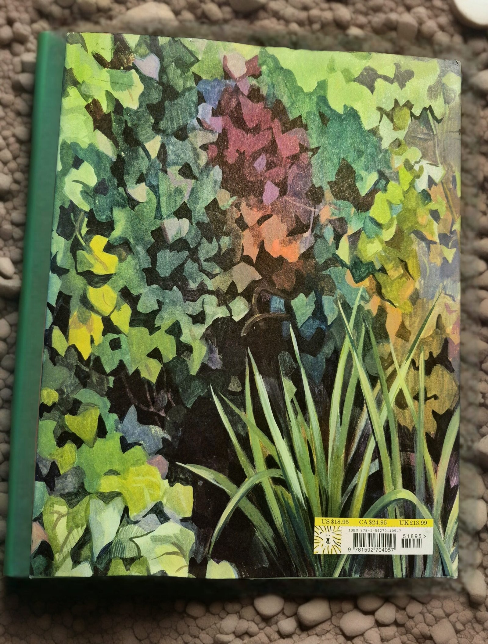 There's A Ghost in the Garden by Kyo Maclear and Katty Maurey-Excellent Condition - Image 2